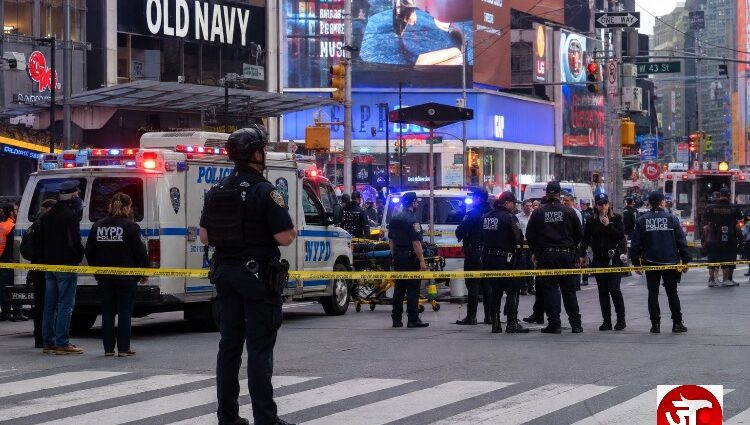 TIMES SQUARE HORROR: BANK OF AMERICA VP STABBED TO DEATH IN BROAD DAYLIGHT; POLICE SHOOT ATTACKER